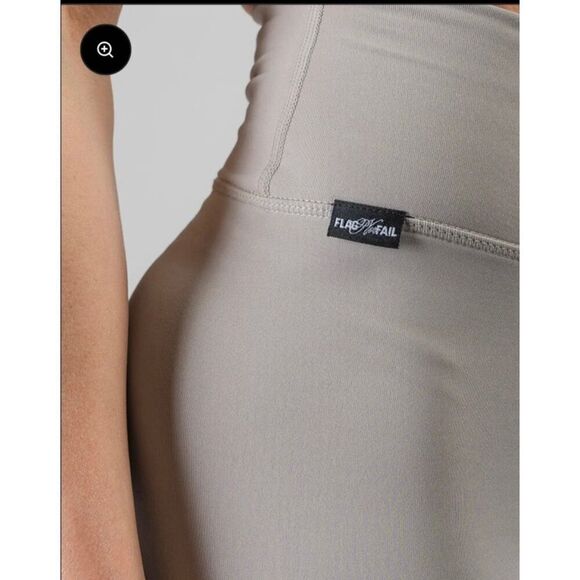 NWT Flag Nor Fail Vivid shorts gray yellow size small - Picture 6 of 8